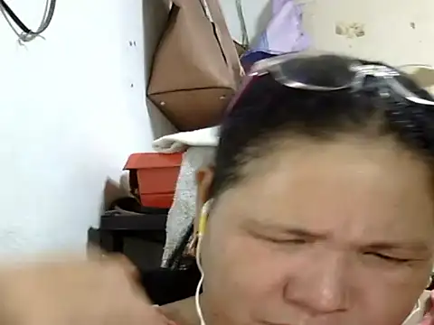 hotwet mama4uxx online show from February 14, 2026, 1:44 pm