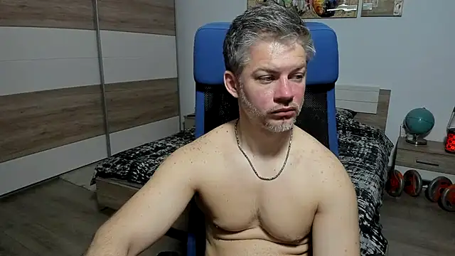 Snapshot of RobbyShawz chatting on April 28, 2026, 5:45 am RobbyShawz online show from April 28, 2026, 5:45 am