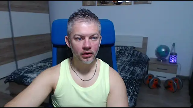 RobbyShawz online show from October 31, 2025, 5:48 am