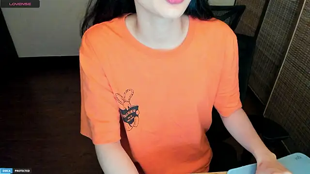 Ayase momo online show from May 31, 2026, 8:53 pm