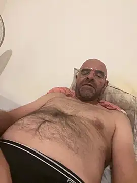 slim1976006 online show from August 3, 2026, 11:20 pm