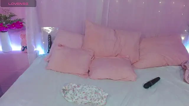 Sweetcristin online show from July 16, 2026, 1:57 am