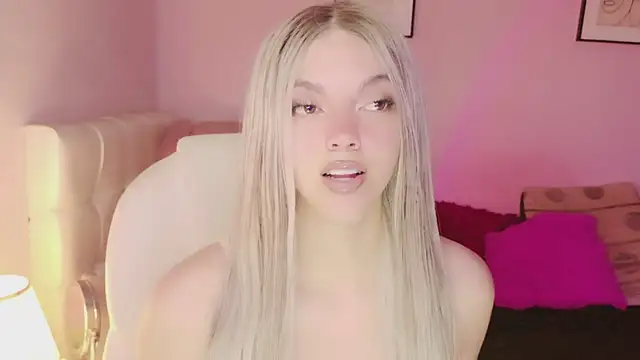 Snapshot of EvaEvangeline chatting on December 16, 2025, 6:39 am EvaEvangeline online show from December 16, 2025, 6:39 am