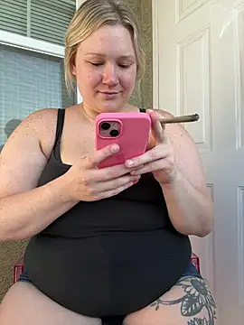 PiggyRose online show from July 23, 2026, 10:17 pm