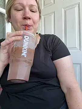 PiggyRose online show from July 25, 2026, 2:23 pm