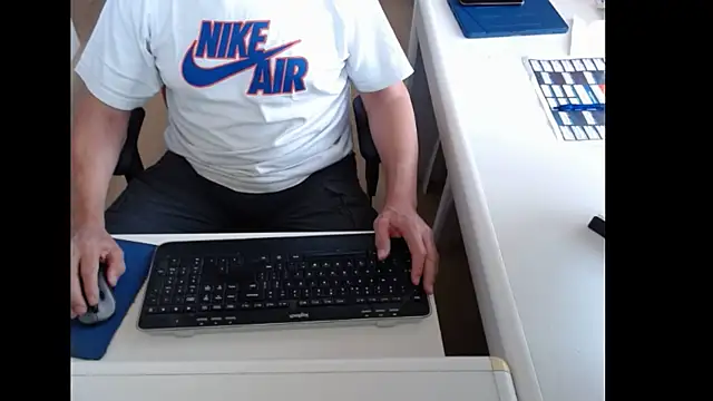 dutchpornking online show from July 4, 2026, 6:09 am