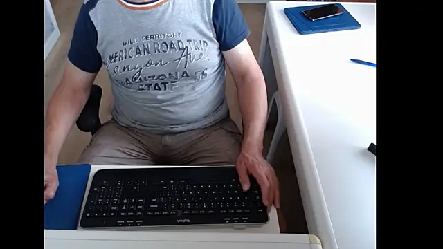 dutchpornking online show from July 25, 2026, 6:10 am