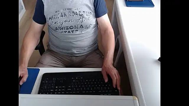 dutchpornking online show from July 26, 2026, 6:42 am