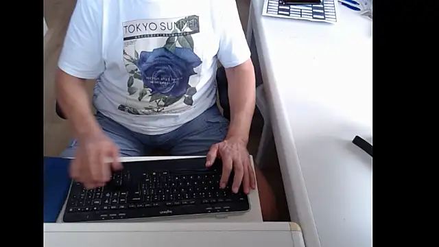 dutchpornking online show from July 12, 2026, 7:20 am