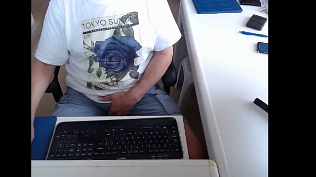 dutchpornking online show from July 10, 2026, 6:02 am
