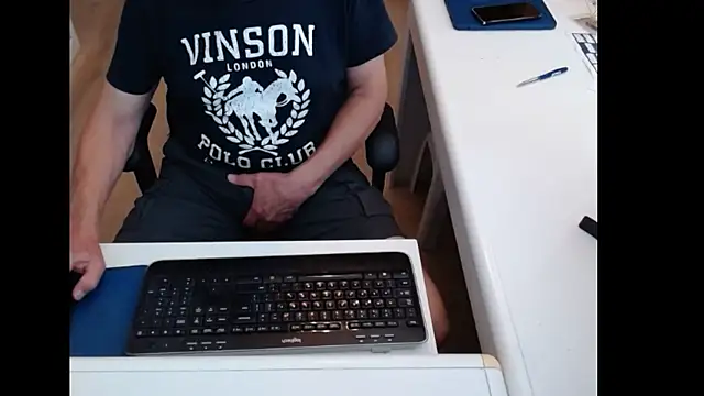 dutchpornking online show from June 30, 2026, 11:54 am