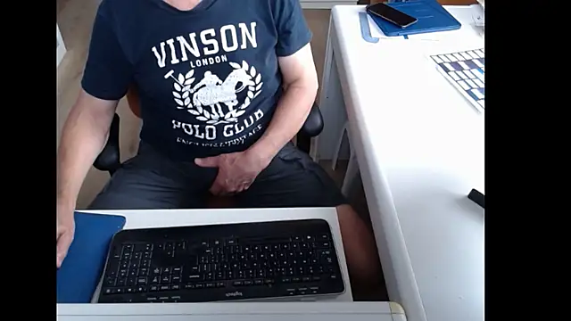dutchpornking online show from June 29, 2026, 5:58 am