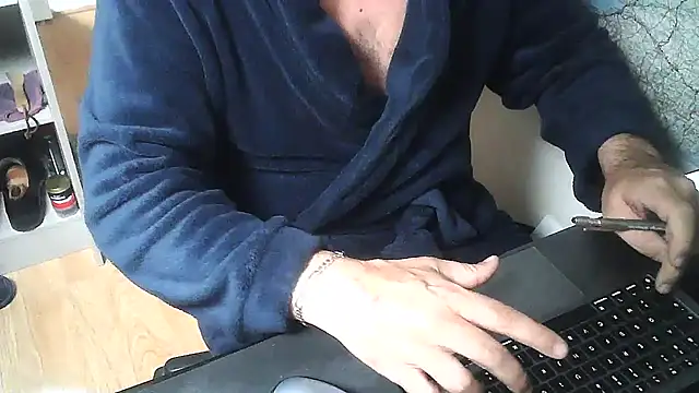 DUDURAxh online show from November 19, 2025, 8:03 am