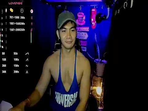 Snapshot of 000batman000 chatting on February 3, 2026, 12:43 pm 000batman000 online show from February 3, 2026, 12:43 pm