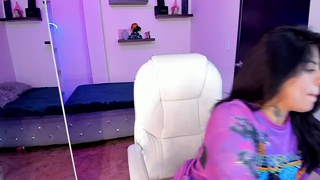 Snapshot of Catalinaa_martinez chatting on February 3, 2025, 7:31 pm Catalinaa martinez online show from February 3, 2025, 7:31 pm