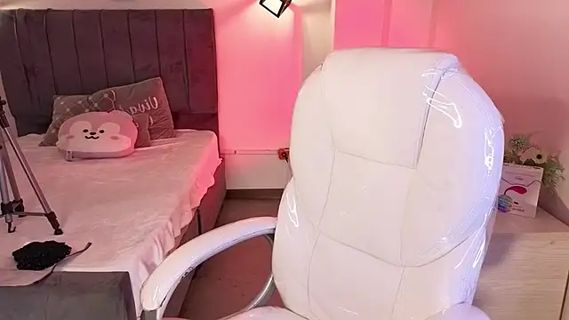 Snapshot of Catalinaa_martinez chatting on October 3, 2025, 3:30 am Catalinaa martinez online show from October 3, 2025, 3:30 am