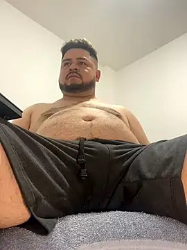 Snapshot of oso_dirty_ chatting on October 14, 2025, 6:30 pm oso dirty online show from October 14, 2025, 6:30 pm