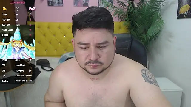 Snapshot of oso_dirty_ chatting on March 13, 2025, 5:28 pm oso dirty online show from March 13, 2025, 5:28 pm