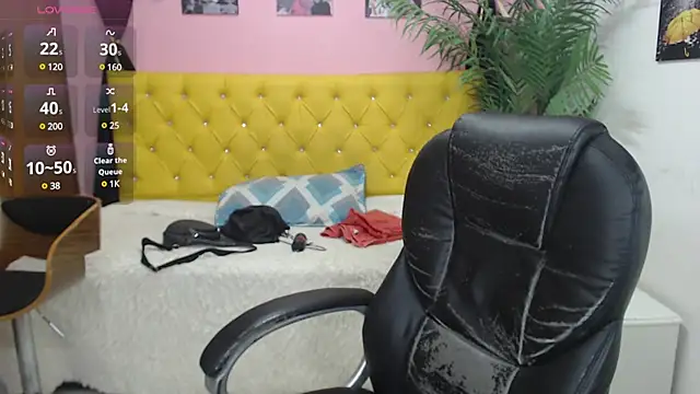 Snapshot of oso_dirty_ chatting on March 12, 2025, 5:38 pm oso dirty online show from March 12, 2025, 5:38 pm