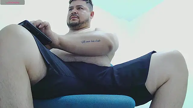 Snapshot of oso_dirty_ chatting on September 30, 2025, 6:25 pm oso dirty online show from September 30, 2025, 6:25 pm