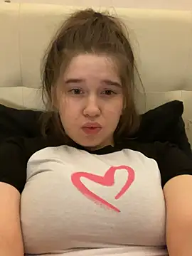 HornyGirlH online show from February 17, 2025, 3:47 am