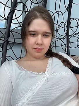 Snapshot of HornyGirlH chatting on May 23, 2026, 1:43 pm HornyGirlH online show from May 23, 2026, 1:43 pm