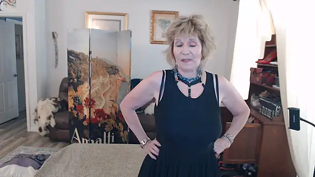 SindeeDix online show from July 9, 2026, 4:39 pm