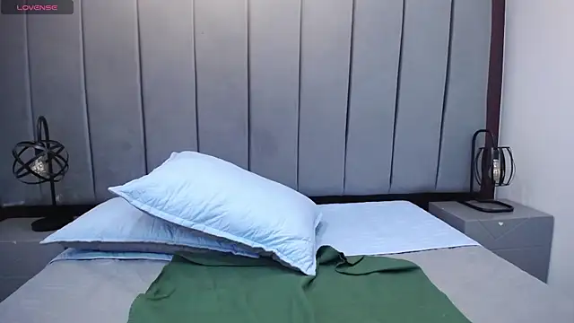 Snapshot of moxa_hot chatting on March 20, 2025, 4:31 pm moxa hot online show from March 20, 2025, 4:31 pm