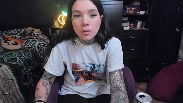 Snapshot of Lilmarieee chatting on February 7, 2025, 9:04 pm Lilmarieee online show from February 7, 2025, 9:04 pm