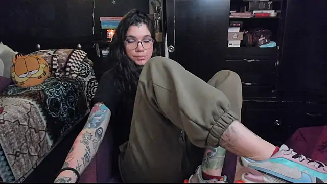 Snapshot of Lilmarieee chatting on March 20, 2025, 1:13 am Lilmarieee online show from March 20, 2025, 1:13 am