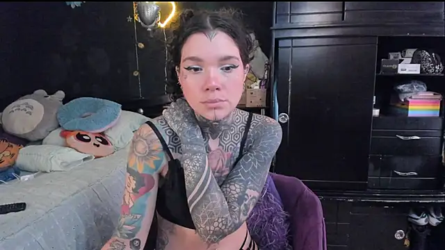 Snapshot of Lilmarieee chatting on September 19, 2025, 4:11 pm Lilmarieee online show from September 19, 2025, 4:11 pm