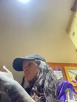 Snapshot of Lilmarieee chatting on February 16, 2025, 1:03 am Lilmarieee online show from February 16, 2025, 1:03 am