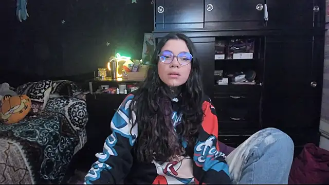 Snapshot of Lilmarieee chatting on February 5, 2025, 11:17 pm Lilmarieee online show from February 5, 2025, 11:17 pm