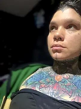 Snapshot of Lilmarieee chatting on October 24, 2025, 12:42 am Lilmarieee online show from October 24, 2025, 12:42 am