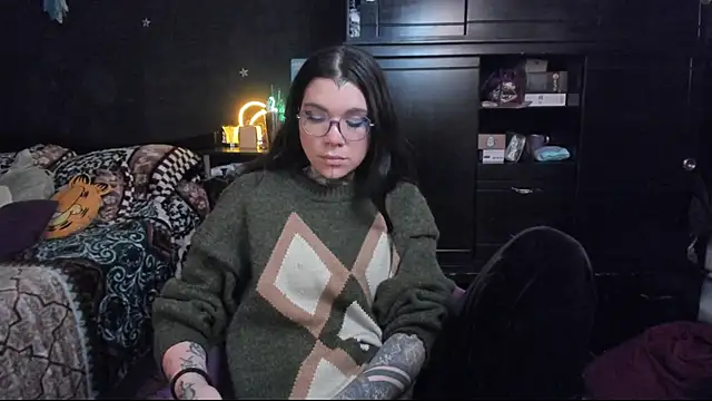 Snapshot of Lilmarieee chatting on February 21, 2025, 10:26 pm Lilmarieee online show from February 21, 2025, 10:26 pm