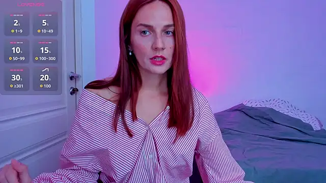 BritneyHall online show from October 1, 2025, 9:36 am