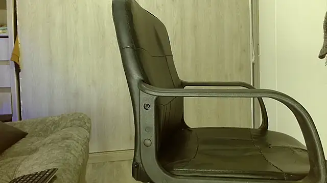 Meghan stonne  online show from April 3, 2026, 12:06 am