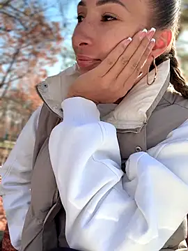 Snapshot of YOUR-KARINA chatting on November 2, 2025, 8:08 am YOUR-KARINA online show from November 2, 2025, 8:08 am