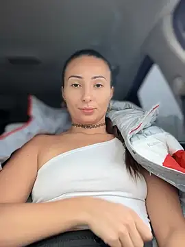 Snapshot of YOUR-KARINA chatting on March 3, 2025, 7:13 am YOUR-KARINA online show from March 3, 2025, 7:13 am