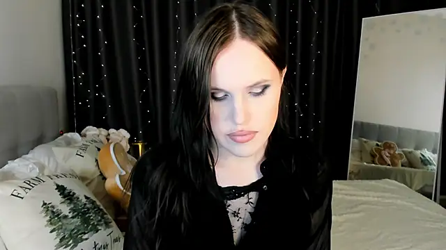 EffieMinki online show from January 14, 2026, 8:56 pm