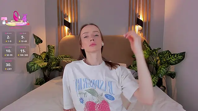 Kira Quinn online show from October 16, 2025, 7:16 am