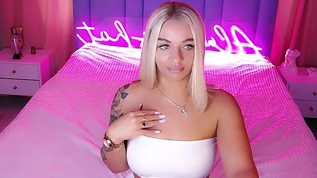 AllwaysHotJ online show from September 22, 2025, 2:17 am