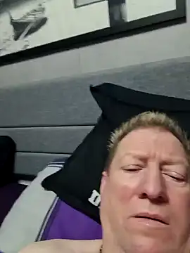 Snapshot of tomtom111111 chatting on December 19, 2024, 3:52 pm tomtom111111 online show from December 19, 2024, 3:52 pm