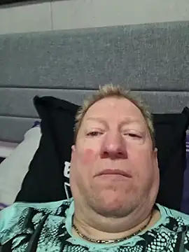 Snapshot of tomtom111111 chatting on December 7, 2024, 8:16 am tomtom111111 online show from December 7, 2024, 8:16 am