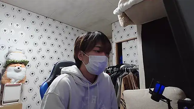 Snapshot of pychan chatting on March 4, 2025, 11:08 am pychan online show from March 4, 2025, 11:08 am