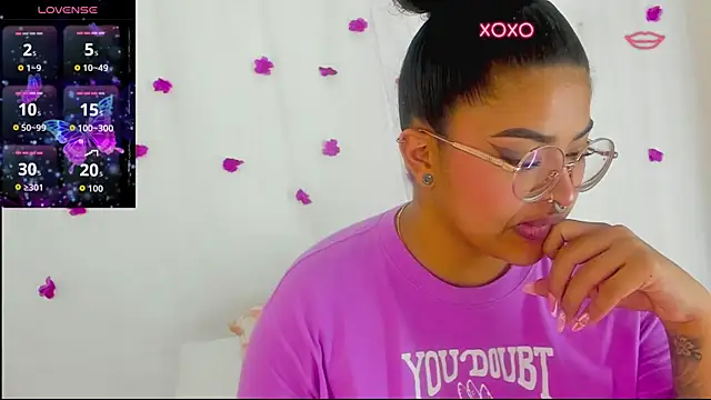 moana taylor online show from December 5, 2025, 8:17 pm