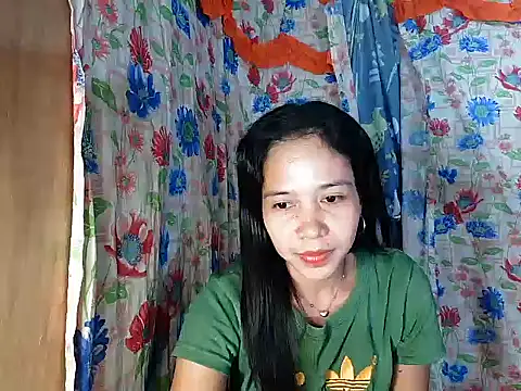Snapshot of PinaySkinnyGirl chatting on February 10, 2026, 10:47 am PinaySkinnyGirl online show from February 10, 2026, 10:47 am