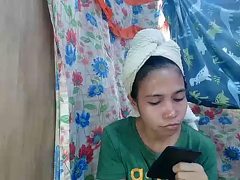 Snapshot of PinaySkinnyGirl chatting on February 23, 2026, 2:24 am PinaySkinnyGirl online show from February 23, 2026, 2:24 am