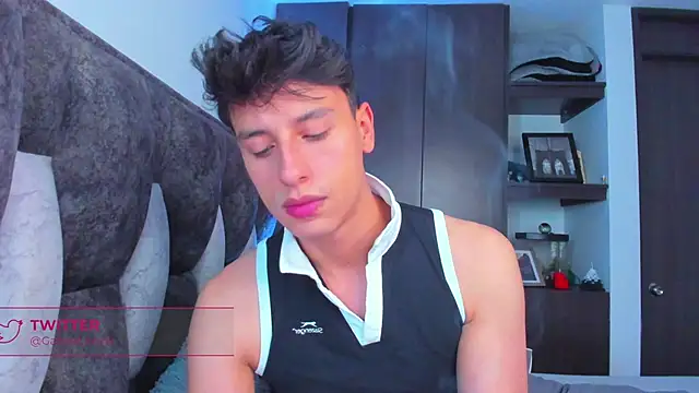 I Gabriel online show from February 1, 2025, 10:44 pm