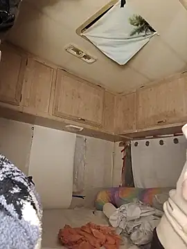 Snapshot of khloebanques chatting on February 17, 2026, 1:41 pm khloebanques online show from February 17, 2026, 1:41 pm